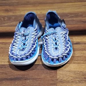 Girls KEEN water shoes